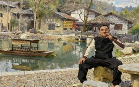 医药电商领军者丁华波：从湖北南漳走出的创新者，以画笔与文字勾勒产业未来